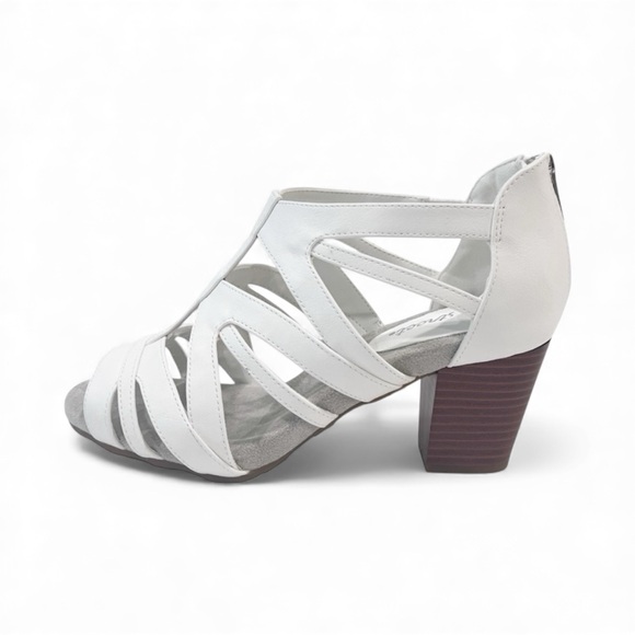 Easy Street Amaze Strappy Block Heel Sandals Back Zip White 7.5 Wide NEW - Picture 10 of 16